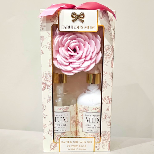 Hearts designs fabulous mum - fabulous,