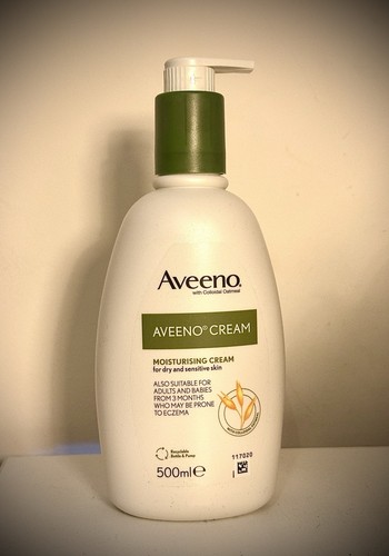 Aveeno moisturising cream - moisturising,